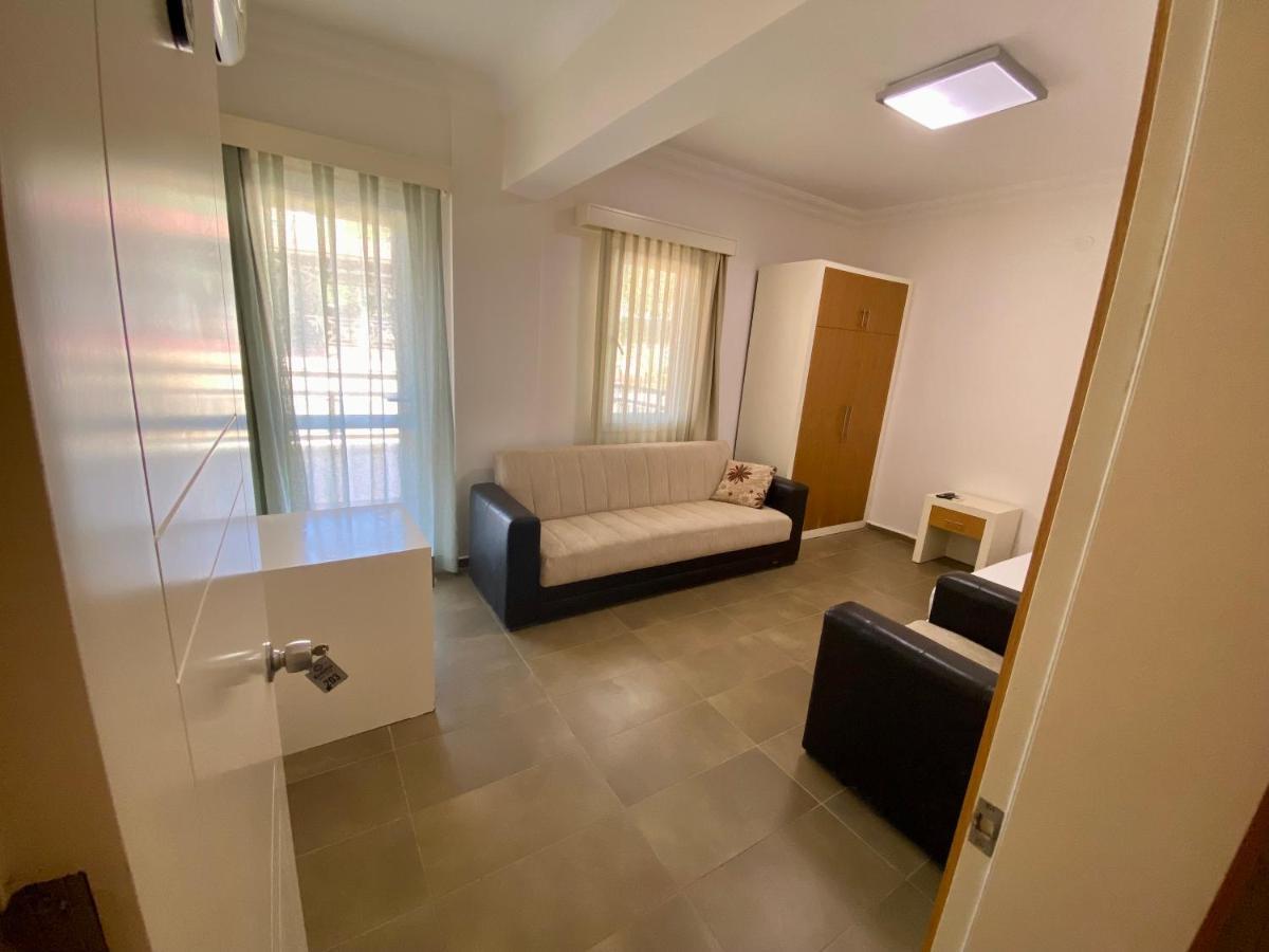 Konfor Suite Otel Cedit Εξωτερικό φωτογραφία