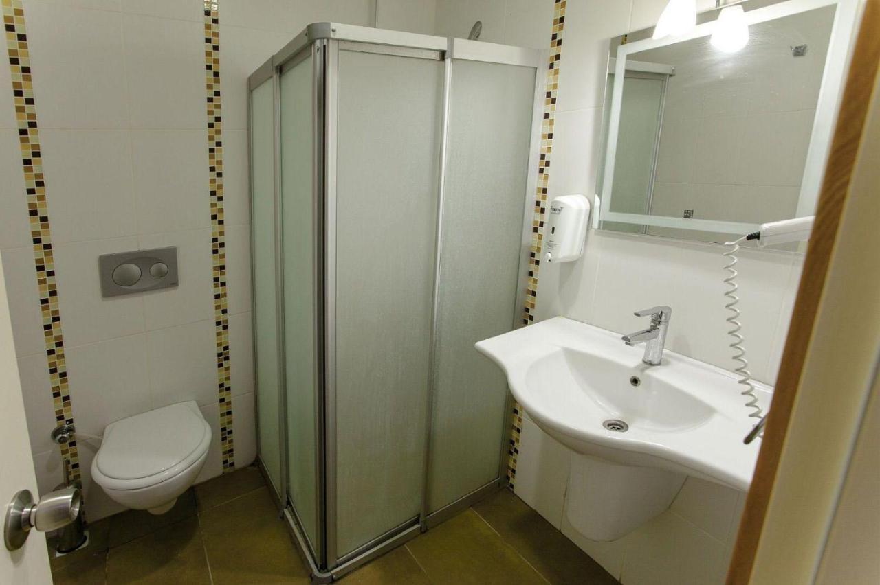Konfor Suite Otel Cedit Εξωτερικό φωτογραφία
