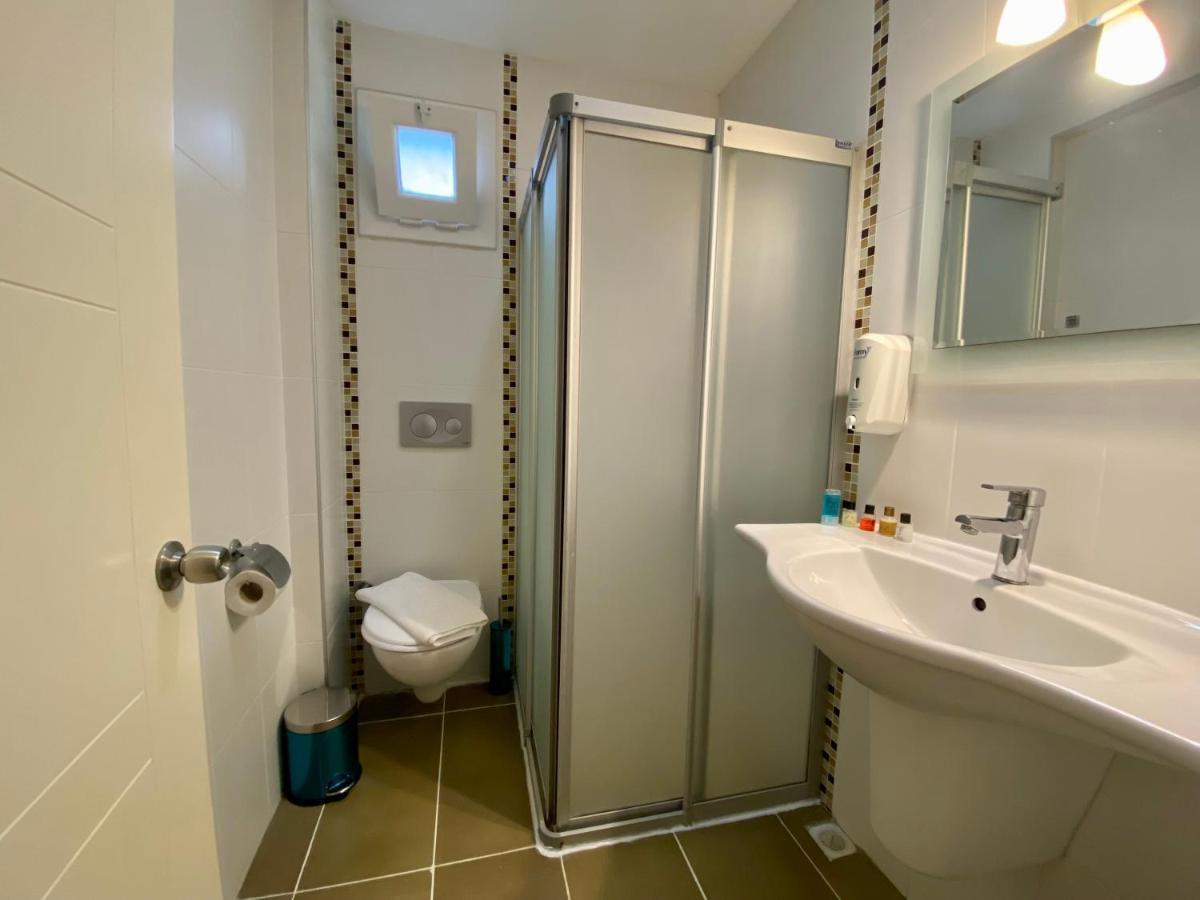 Konfor Suite Otel Cedit Εξωτερικό φωτογραφία