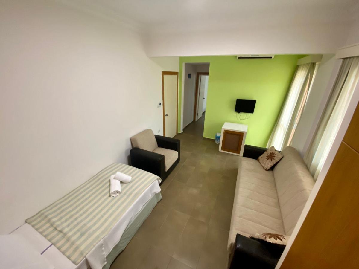 Konfor Suite Otel Cedit Εξωτερικό φωτογραφία