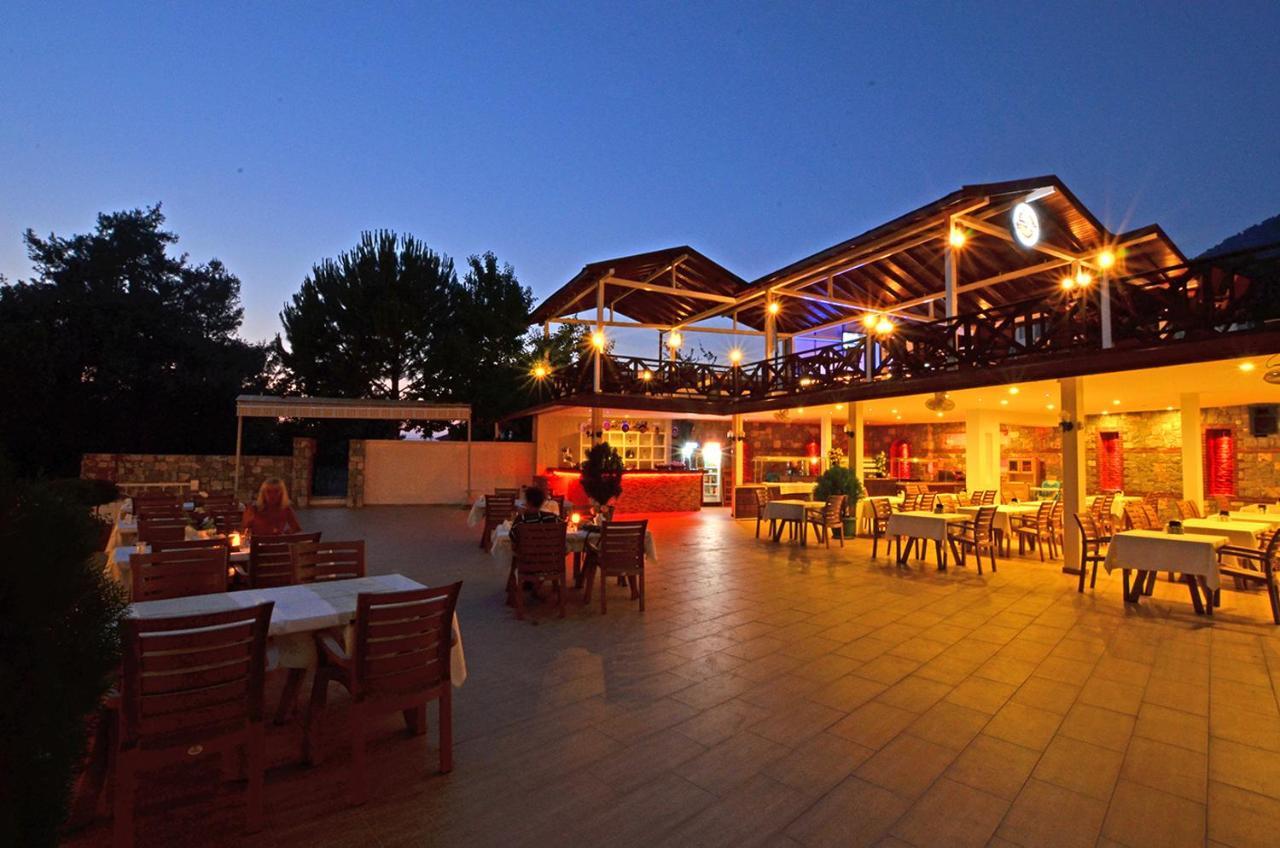 Konfor Suite Otel Cedit Εξωτερικό φωτογραφία