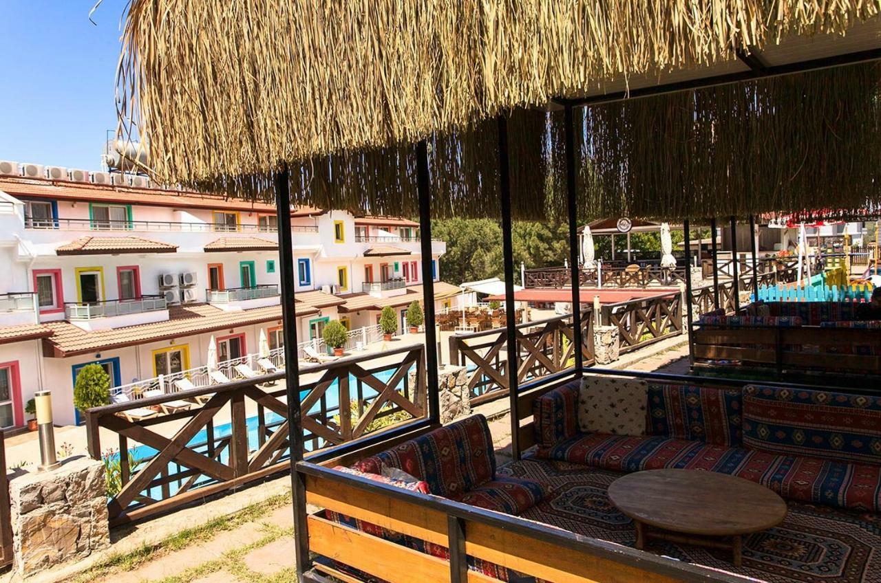 Konfor Suite Otel Cedit Εξωτερικό φωτογραφία