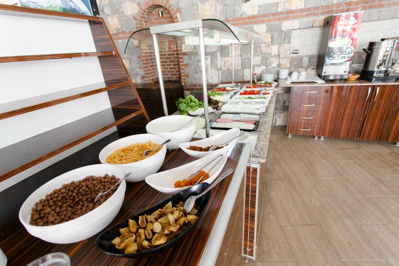 Konfor Suite Otel Cedit Εξωτερικό φωτογραφία